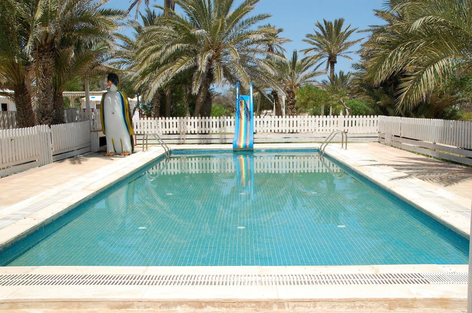 Club Marmara Palm Beach Mezraia Exterior foto