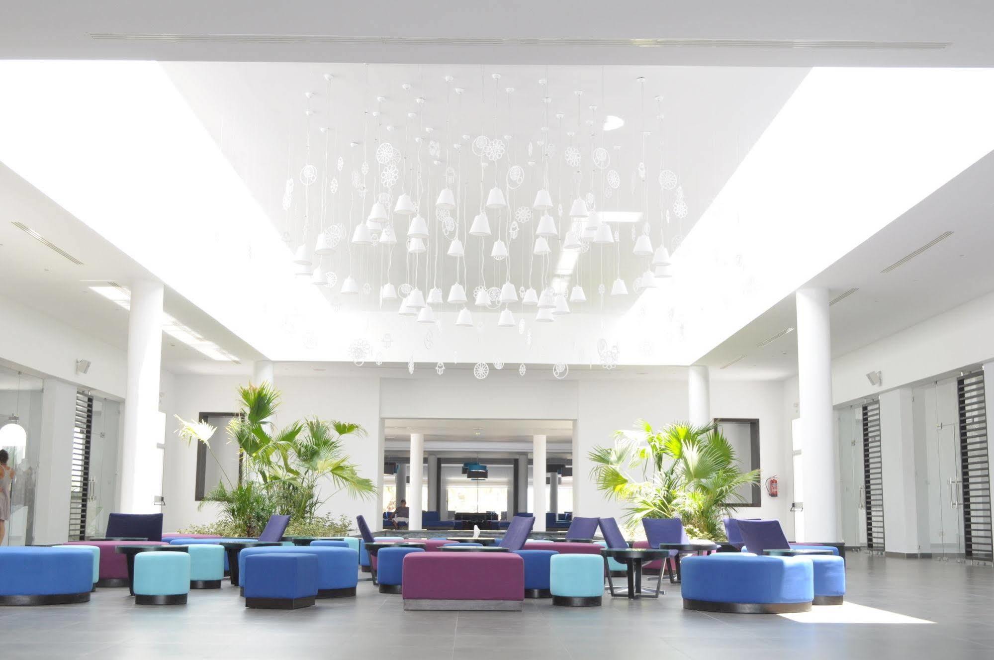 Club Marmara Palm Beach Mezraia Exterior foto